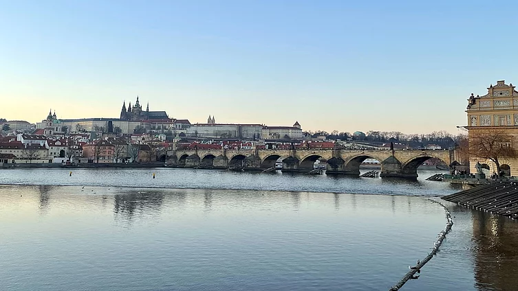 Pohled na Pražský hrad a na Karlův most