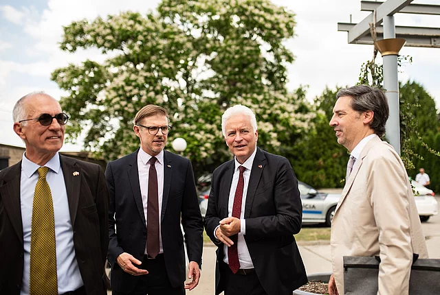 Jörg Bergstermann, Matthias Ecke, Botschafter Dr Kurz, Gesandte Krauss. Foto: Barbora Cholkova 